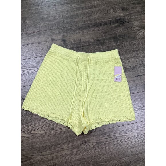 Wild Fable Pastel Yellow Knit Womens Shorts with Scalloped Hem Size L Casual NWT - Picture 1 of 9